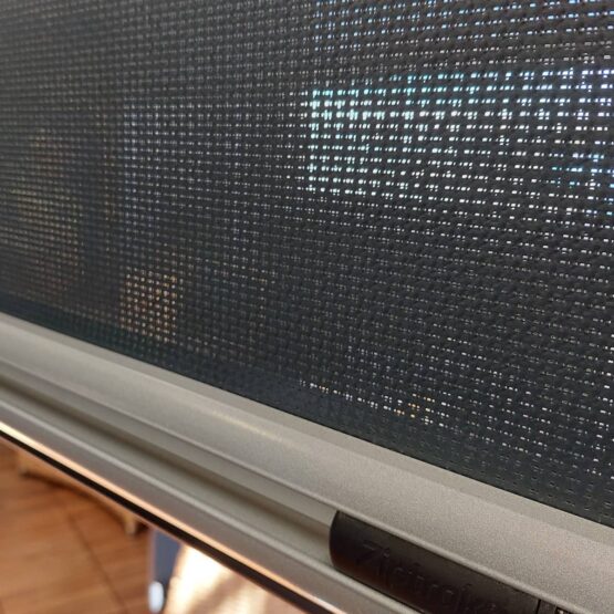 TF Attractive mesh in a Ziptrak screen